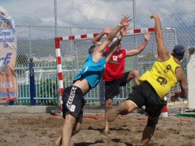 Μπιτς χαντμπολ: Έτοιμος να υπερασπιστεί ...