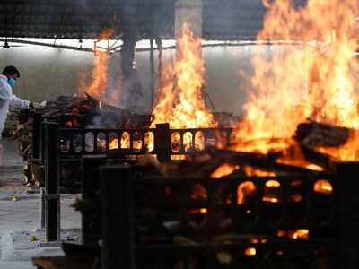 Ινδία: Τουλάχιστον 18 νεκροί από πυρκαγι...