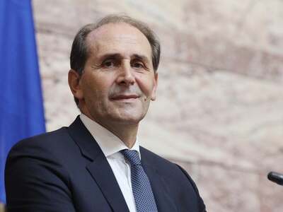 Απόστολος Βεσυρόπουλος: Γιατρός και διασ...