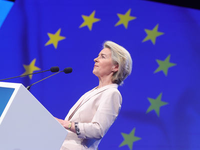  FT: Αναγκαστική προσγείωση για το αεροπ...