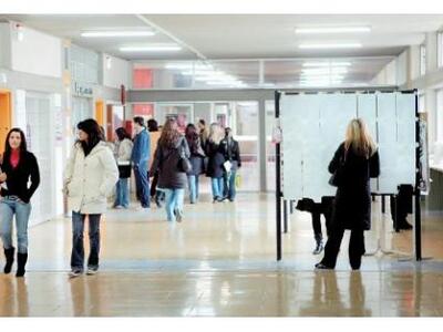 ΑΕΙ: Προκηρύχθηκαν 600 θέσεις διοικητικώ...