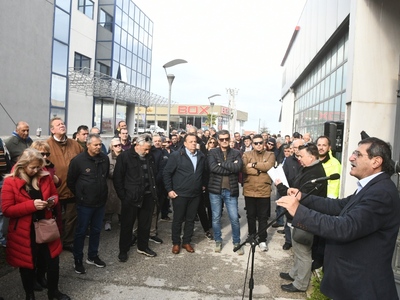 Η Δημοτική Αρχή στη συγκέντρωση διαμαρτυ...