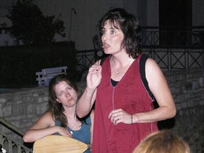 Αφηγήσεις στα σκαλάκια Φιλοποίμενος στο Αίγιο