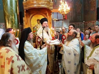 Πάτρα: Μέγας Πανηγυρικός Εσπερινός στον ...