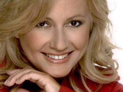 ΔΕΙΤΕ τον σκηνοθέτη γιο της Αγγελικής Νι...