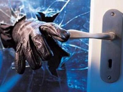 Απίστευτο! Κλέβουν τα... πόμολα από γραφ...