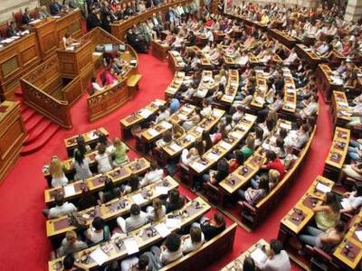 Βουλή: Περιορίζεται στον ένα μήνα ο προε...