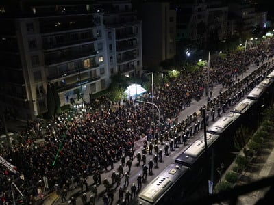 Πολυτεχνείο: Σχεδόν 30.000 άτομα στην πο...