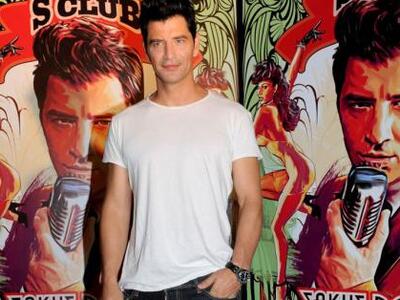 Σάκης Ρουβάς: «Η ζωή στο σπίτι είναι υπέ...