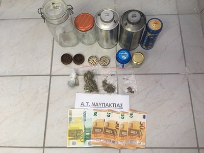 Ναύπακτος: Tα βάζα δεν είχαν γλυκά αλλά ...