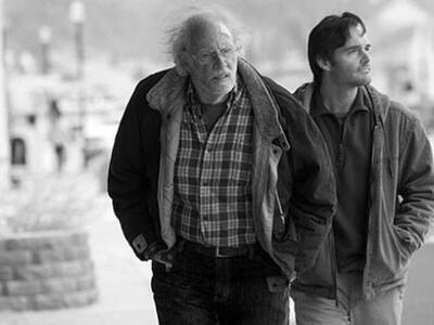 Ο Μπρους Ντερν αριστερά, γερασμένος πλέο...