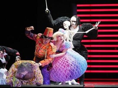 Η Πατρινή σοπράνο Β. Καραγιάννη είναι η ...