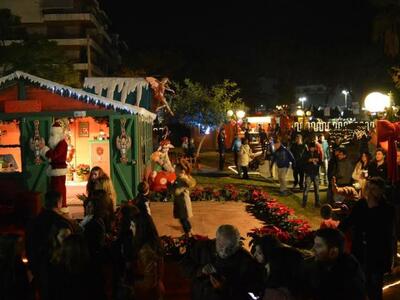 Κεράσματα στο Λιχουδόσπιτο και δώρα από ...