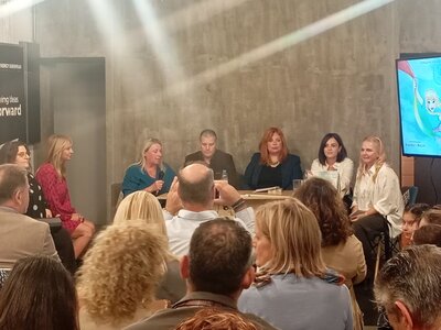 Βιβλιοπαρουσίαση στην Πάτρα: Μάγεψε το κ...