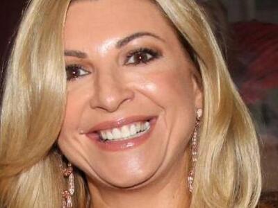 Ενοχλημένη η Χριστίνα Πολίτη, από την κρ...