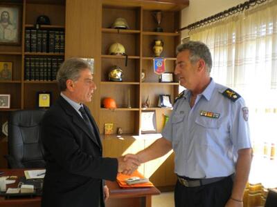Συνάντηση Σπύρου με τον αρχιπύραρχο Μιλτ...