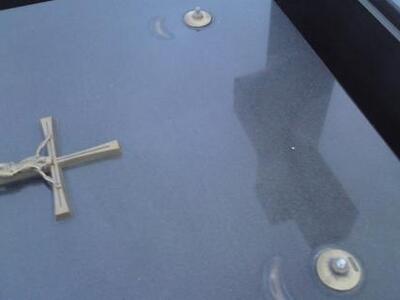 Αγρίνιο: Ιερόσυλοι κάνουν «πάρτι» στο νε...