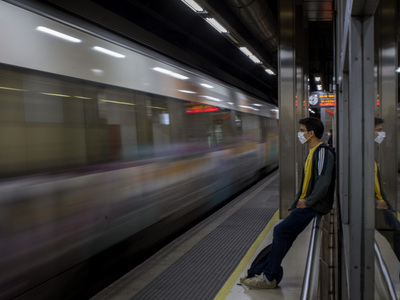 Κορωνοϊός: Μεγαλύτερη ημερήσια άνοδος κρ...