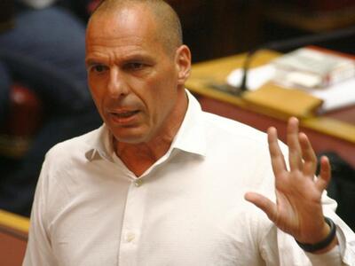 Ο Γιάνης Βαρουφάκης ψηφίζει Λαϊκή Ενότητα