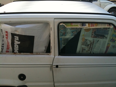 Στέγη για μετανάστες τα δεκάδες εγκαταλε...