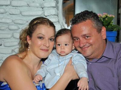 Βάφτισε το γιο του ο δημοσιογράφος Γιώργ...