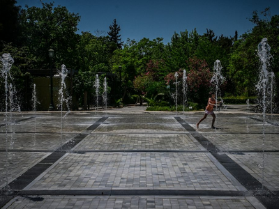 Καιρός: Ήλιος στα ανατολικά, καταιγίδες ...