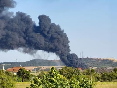 Φωτιά σε εργοστάσιο ανακύκλωσης στην Αλε...