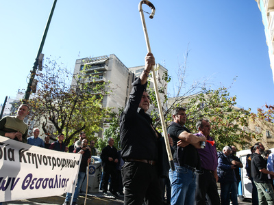 Στους δρόμους οι αγρότες: «Είμαστε απλήρ...