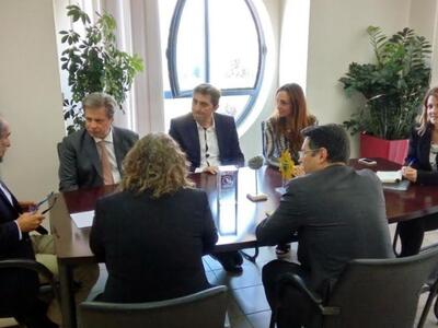 Συνάντηση του Περιφερειάρχη Απ. Κατσιφάρ...