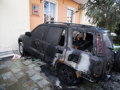 Επιθέσεις σε αυτοκίνητα στα Εξάρχεια