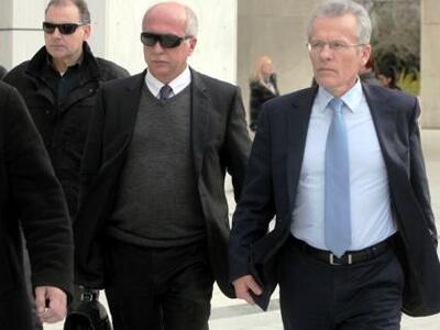 Έρευνά την καταγγελία εφοριακού για πολι...