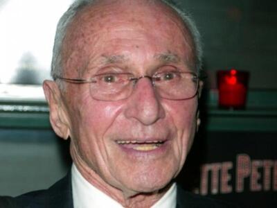 "Έφυγε" ο συγγραφέας των &quot...