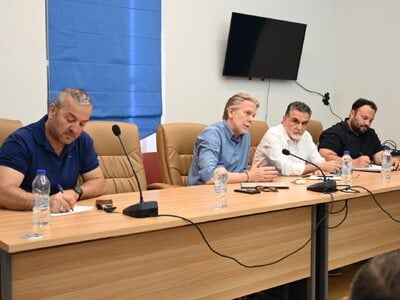 Στο Αίγιο οι Παπανδρέου, Γερουλάνος και στελέχη του ΠΑΣΟΚ Στο Αίγιο οι Παπανδρέου, Γερουλάνος και στελέχη του ΠΑΣΟΚ