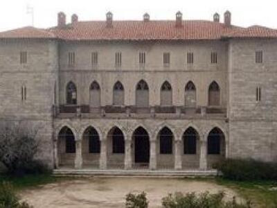 Η σκοτεινή και περίεργη πλευρά της Δούκι...