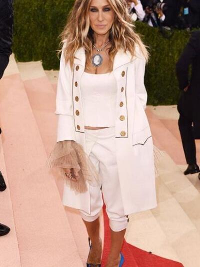 2016- ΘΕΜΑ "MANUS X MACHINA" Μ...