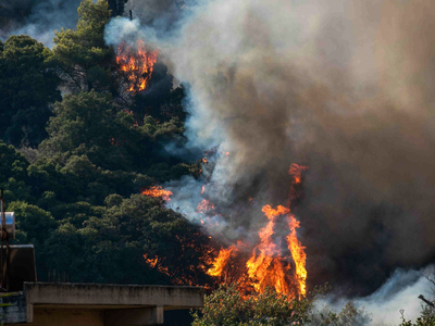 Δήμος Αιγιάλειας: Στο πλευρό των πυρόπλη...