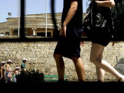 Σε κλοιό καύσωνα σήμερα και η Κύπρος