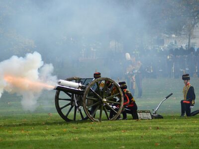 Τι σημαίνει η φράση «έριξε κανόνι» και α...