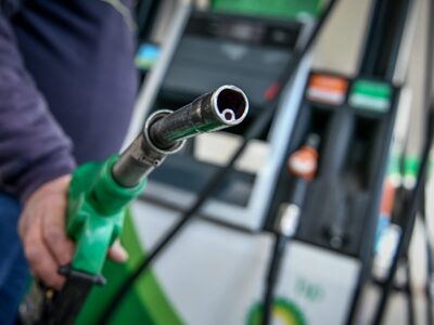 Bloomberg: H ΕΕ κινδυνεύει με ενεργειακή...