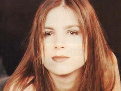 Βικτώρια Χαλκίτη: Το κορίτσι των back vo...