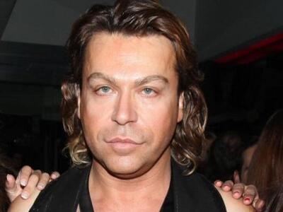 Ο Τρύφωνας Σαμαράς κούρεψε την Ευγενία Μ...