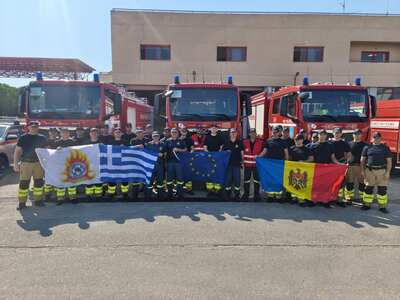 Ευρωπαίοι Πυροσβέστες από τη χώρα της Μο...