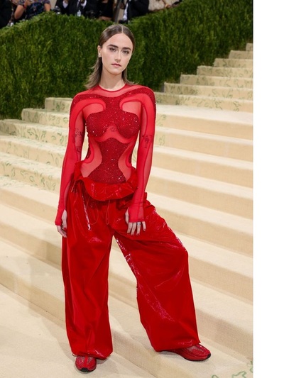 Ελλα Εμχοφ με Stella Mc Cartney