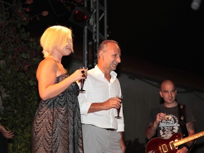 O Nίκος Καραπάνος με την Ελεονώρα Ζουγαν...