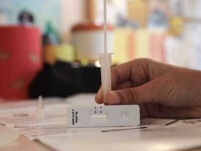 Βασιλακόπουλος: Τα self test έχουν 40% μ...