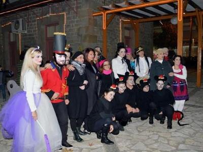 ΔΕΙΤΕ ΦΩΤΟ από τις Χριστουγεννιάτικες εκ...