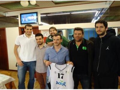 Αντιπροσωπεία του Απόλλωνα Πάτρας επισκέ...