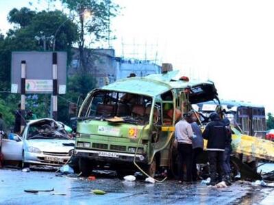 Τέσσερις νεκροί από έκρηξη χειροβομβίδας...