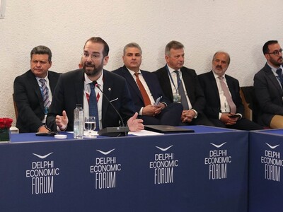 Ο Ν. Φαρμάκης στο Οικονομικό Φόρουμ Δελφ...