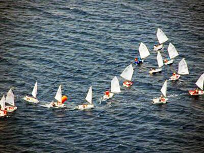 Καλοκαιρινή σχολή ιστιοπλοΐας για μικρούς 